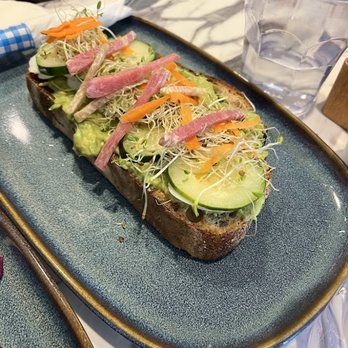 Bread Furst Vradenburg Cafe - Avocado toast - Cafes Near Me - Washington, DC, District of Columbia