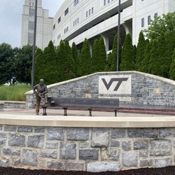 Frank Beamer Statue