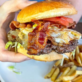 Culinary Dropout - The Pub Burger* | Instagram @restaurant_aholic - New American Near Me - Charlotte, North Carolina