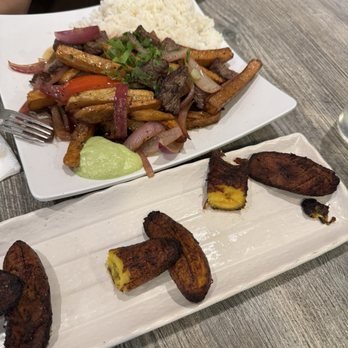 Higo Chicken - 6 Piece Plantains - Peruvian Near Me - La Habra, California