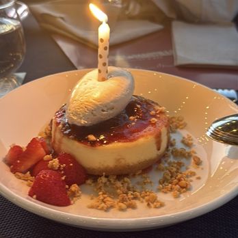 Roca & Martillo - Strawberry cheesecake - Desserts Near Me - San Antonio, Texas