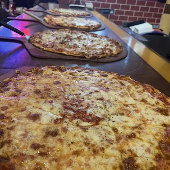 Chicago Pizza Tours - Flo & Santo's - Tours Near Me - Chicago, Illinois Chicago Pizza Tours - Flo & Santo's - Tours Near Me - Chicago, Illinois