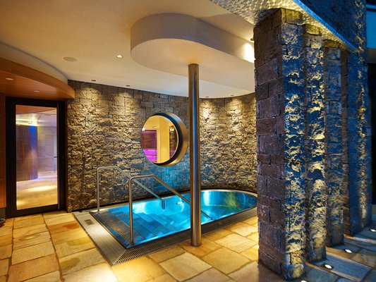 Schlosshotel Fiss by null