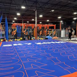 Sky Zone Murfreesboro - Lots of areas to bounce around