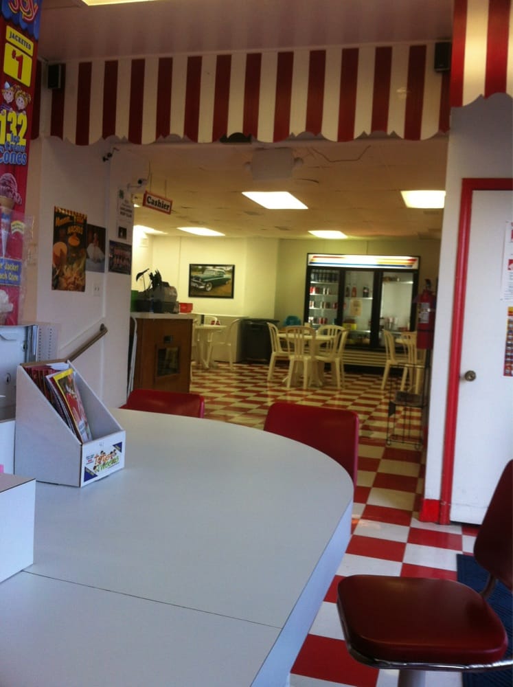 The Scoop Ice Cream Parlor & Deli, Harlingen Roadtrippers