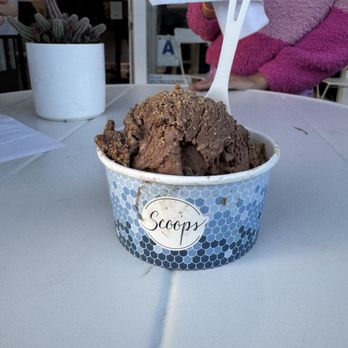 Scoops Ocean Beach - Chocolate ice cream with peanut butter cups topping - Ice Cream & Frozen Yogurt Near Me - San Diego, California Scoops Ocean Beach - Chocolate ice cream with peanut butter cups topping - Ice Cream & Frozen Yogurt Near Me - San Diego, California