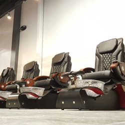 redPOLiSH - Home of the "red bottoms" luxurious pedi chairs.