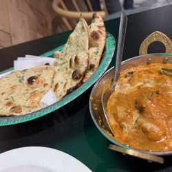 Takaa Tak - Masala and Garlic Naan