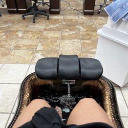 Madison Nails - Pedicure chair