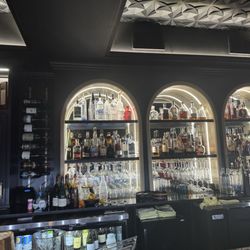 Magnolia Room - Bar area