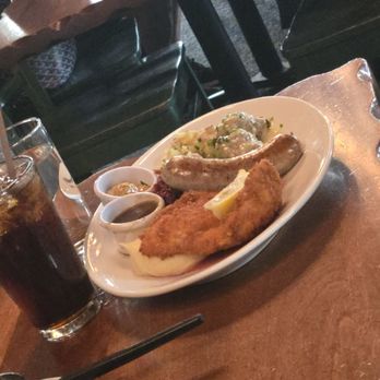 Gustav's - Pubs Near Me - Vancouver, Washington