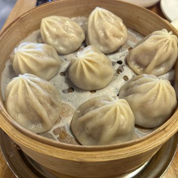 Hot Dumplings - Pork soup dumpling. Excellent meat filling portion and soup. Not dried up. - Dim Sum Near Me - Lake Forest, California