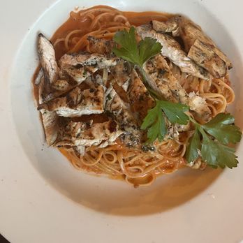 Palazzo Restaurant - a plate of pasta with chicken and parsley - Italian Near Me - Montclair, New Jersey Palazzo Restaurant - a plate of pasta with chicken and parsley - Italian Near Me - Montclair, New Jersey