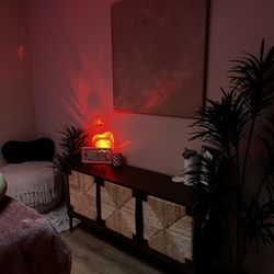 Salt Of The Body - A serene and welcoming environment designed for relaxation and rejuvenation.