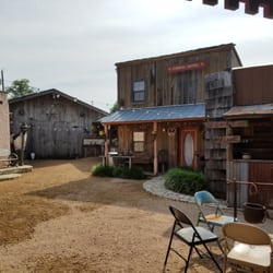 Chisholm Trail Rustic Venue - Cowboy Hotel