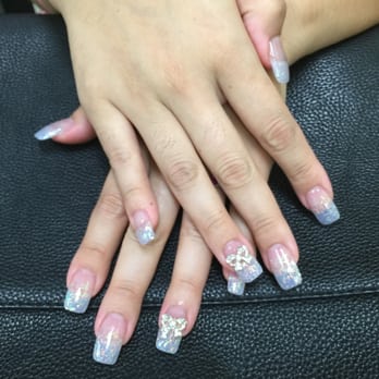 Golden Nails - Clear/silver boogie nights with 3d bow - Nail Salons Near Me - Honolulu, Hawaii