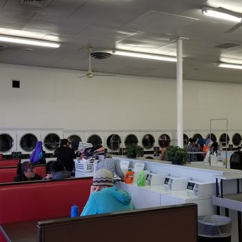 Squeaky's Laundromat - Laundromat Near Me - Greeley, Colorado Squeaky's Laundromat - Laundromat Near Me - Greeley, Colorado