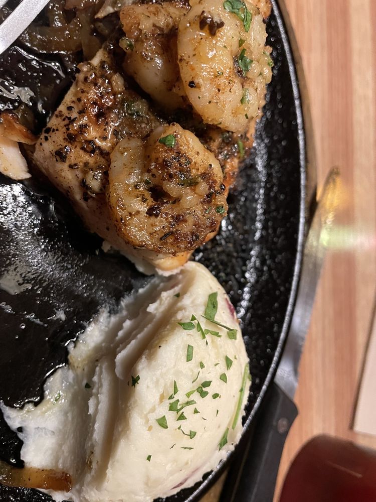 Food from Applebee's Grill + Bar