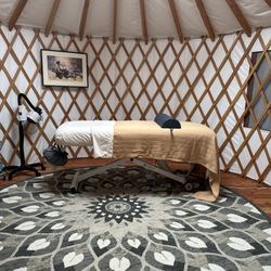 The Local Healer: An Acupuncture & Curiosity Space