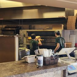 Anthony's Pizza