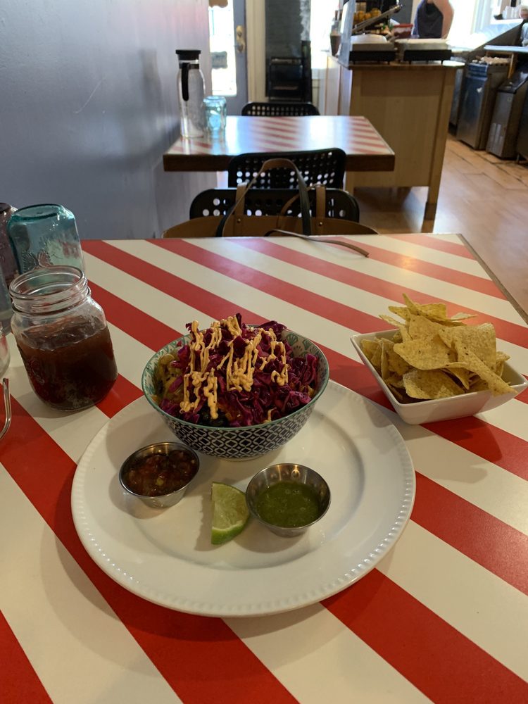 THE VEGETABLE HUNTER 188 Photos & 166 Reviews 614 N 2nd St