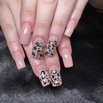 LA Nails & Spa - Nail Salons Near Me - Crosby, Texas