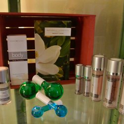 Skinologie Studio - Naturally Scientific skincare products by Rhonda Allison.