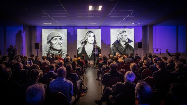 Thialf by null