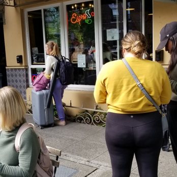 Biscuit Bitch - Pick up line.   Order online,  30 minute wait. - Breakfast & Brunch Near Me - Seattle, Washington