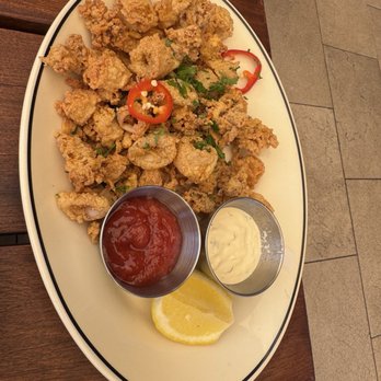 Laurel Grill - Calamari - American Near Me - Culver City, California Laurel Grill - Calamari - American Near Me - Culver City, California