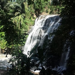 Hinulugang Taktak Falls