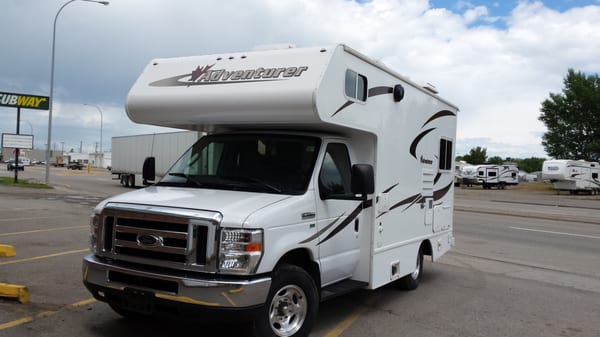 FRASERWAY RV - AIRDRIE - Updated September 2024 - 28 Photos - 536 ...