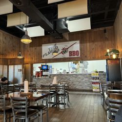 The Flying Pig - The Flying Pig dining room and counter