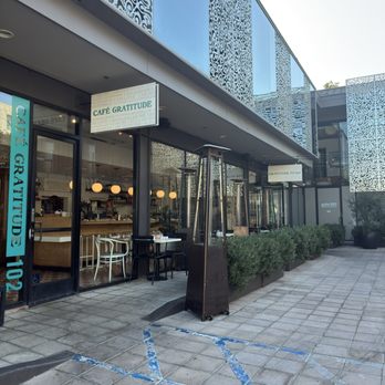 Cafe Gratitude - Outside - Vegan Near Me - Los Angeles, California