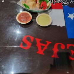 El Tejas Mexican Restaurant Bar &Grill - Chips and salsa!! Yum!! Best salsa ever!!