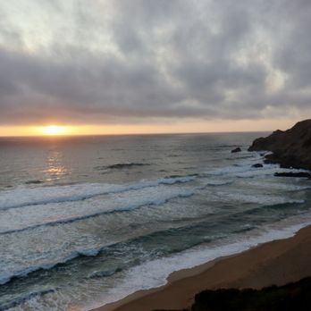 Montara State Beach - Parks Near Me - Montara, California