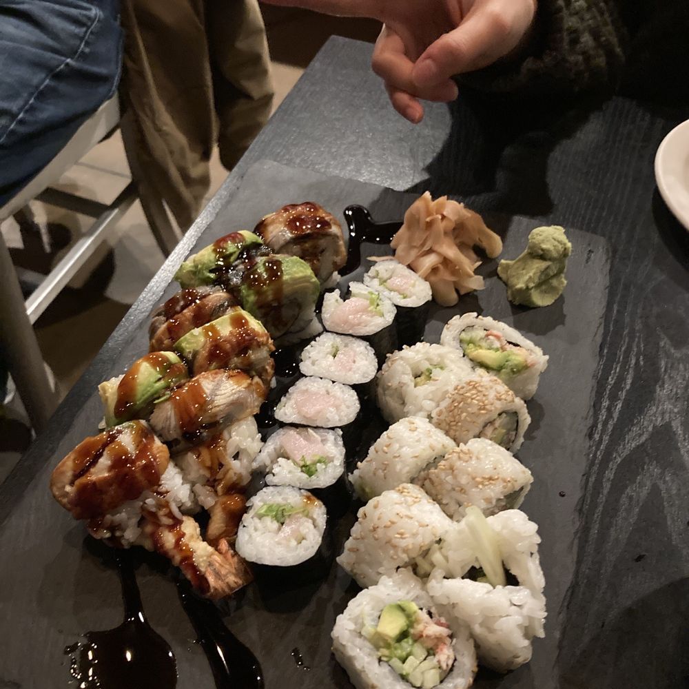 Muramoto Hilldale - Sushi Bars Near Me - Madison, Wisconsin
