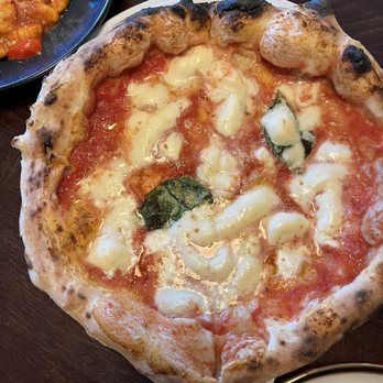 Doppio Zero Campbell - Pizza margharita - Italian Near Me - Campbell, California