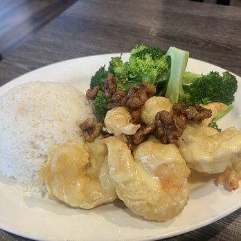 Pho Mai Cali - R12. Honey Walnut Shrimp- Cm Tm Sa - Vietnamese Near Me - Santee, California