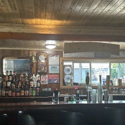 De Tour Village Inn - Da bar. In da UP EH!!