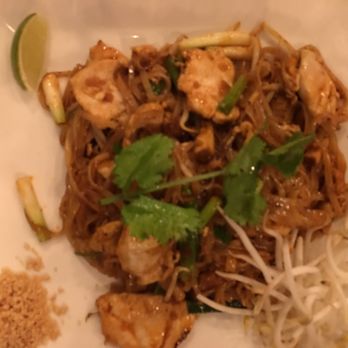 Phattra Thai Restaurant - Pad Thai - Thai Near Me - Metuchen, New Jersey Phattra Thai Restaurant - Pad Thai - Thai Near Me - Metuchen, New Jersey