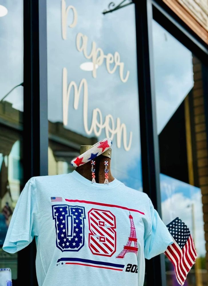 Paper Moon Logo