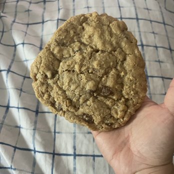 Great Harvest Bread - Big yummy oatmeal chocolate chip cookie - Bakeries Near Me - Honolulu, Hawaii Great Harvest Bread - Big yummy oatmeal chocolate chip cookie - Bakeries Near Me - Honolulu, Hawaii