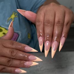 The Beauty Edit - Long acrylic fill