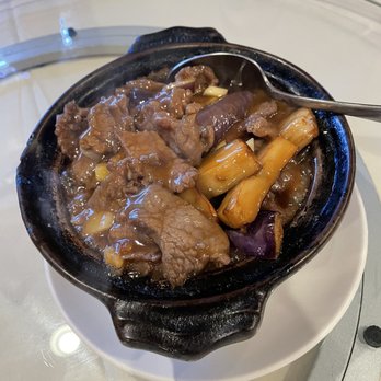 Vincent's Asian Bistro - Beef and eggplant in stone pot - Chinese Near Me - Randolph, Massachusetts