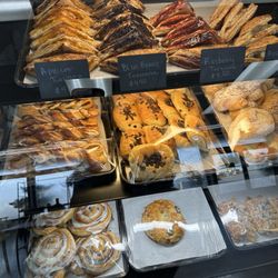 Rosas Bakery - Cinnamon rolls