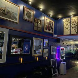 Social Habit - Interior