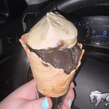 Clementine's Ice Cream - Ice Cream & Frozen Yogurt Near Me - Prairie Village, Kansas Clementine's Ice Cream - Ice Cream & Frozen Yogurt Near Me - Prairie Village, Kansas