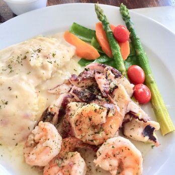 Flamingos Seafood Kitchen - Seafood Near Me - Cancún, ROO