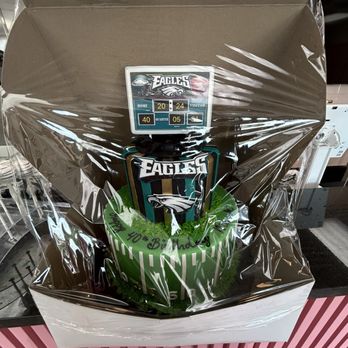 Sweet Escape Cake Company - Chocolate with creamy caramel custom Philadelphia Eagles cake. - Cupcakes Near Me - Indianapolis, Indiana Sweet Escape Cake Company - Chocolate with creamy caramel custom Philadelphia Eagles cake. - Cupcakes Near Me - Indianapolis, Indiana
